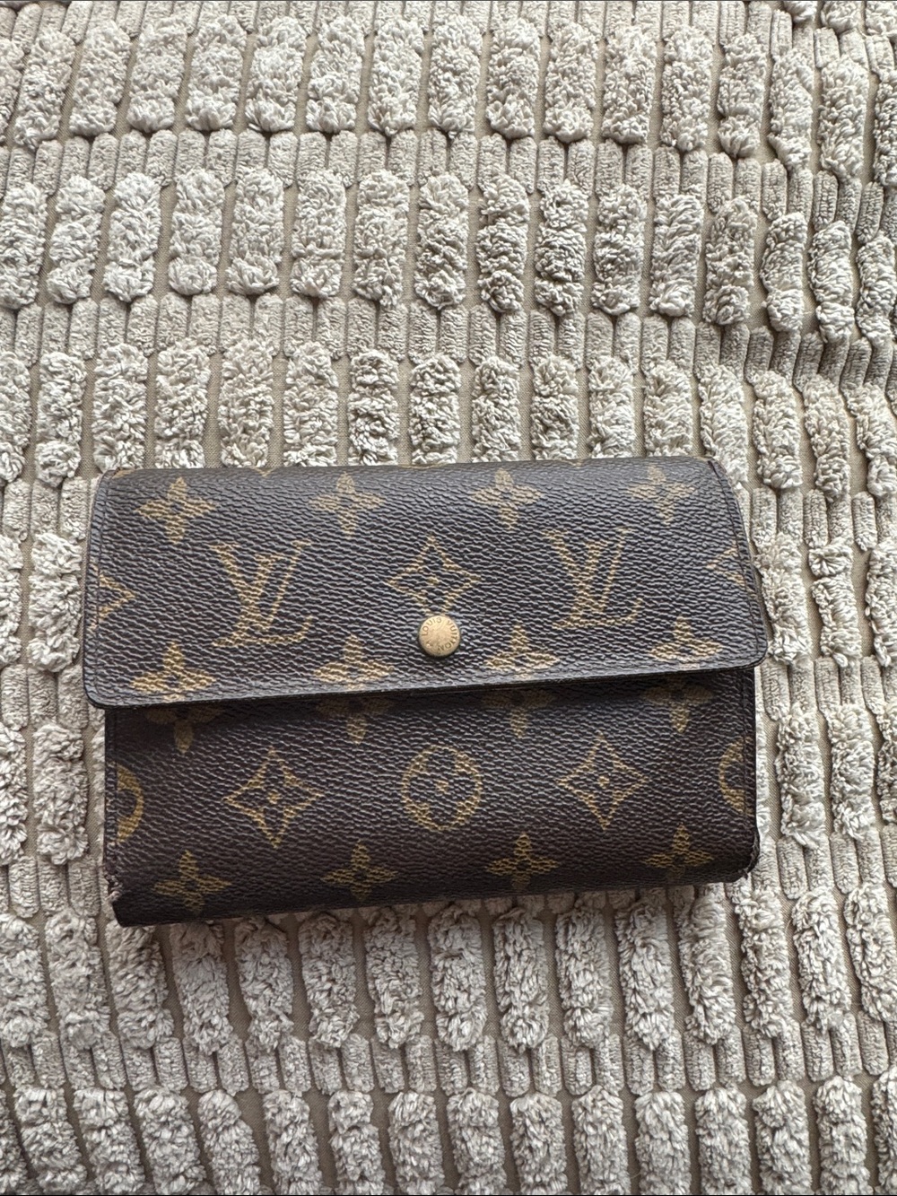 AUTHENTIC Louis Vuitton Monogram Continental Wallet